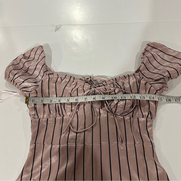 Urban Outfitters Lioness On The Line Off-The-Shoulder Mini Dress‎ Size XS - Picture 9 of 11